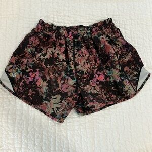 Lululemon hotty hot shorts (size 4)